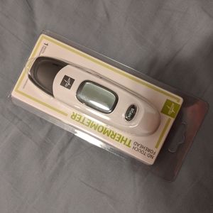 NIB No Touch Thermometer Medline